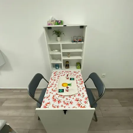 Persia 1 Apartment *